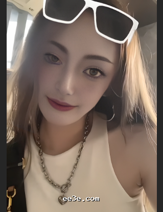银行柜姐 早期**付费* 与男友* 被同事拍下外流全网 ***十分**！