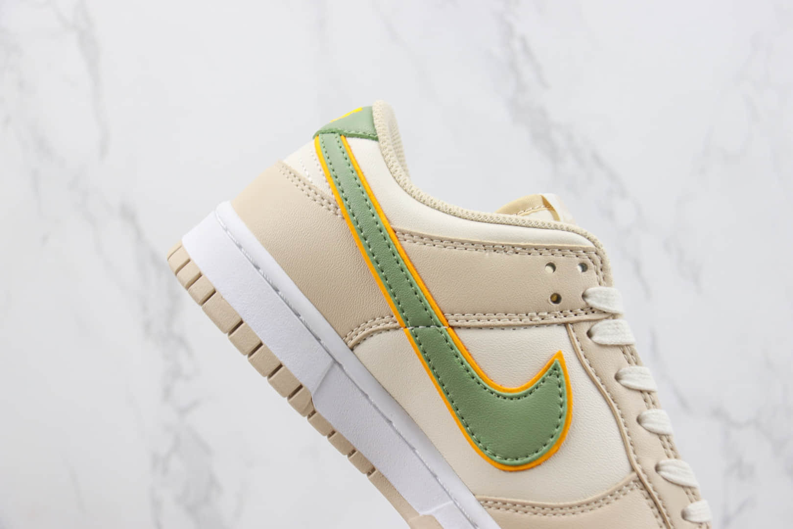 耐克Nike Dunk Low “Light Tan”纯原版本低帮Dunk深浅象牙拼色板鞋 莆田耐克货源 货号:FQ6869-131
