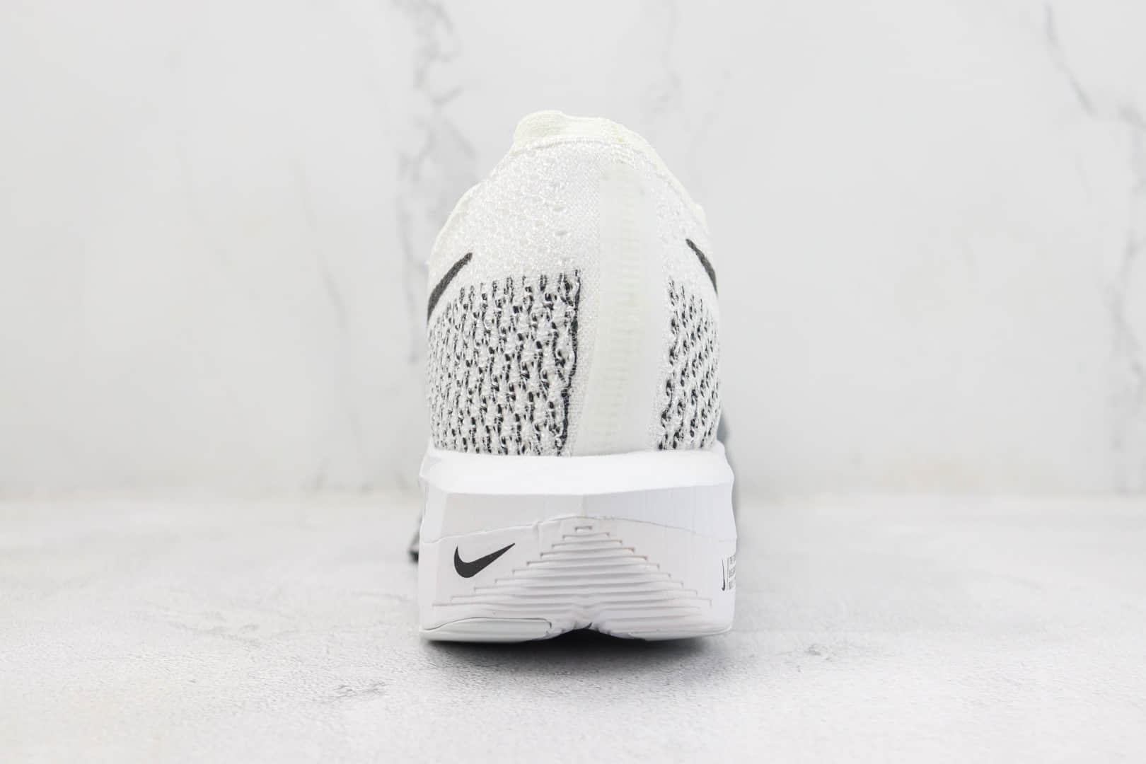 耐克Nike ZoomX Vaporfly NEXT% 3纯原版本破2白灰色专业马拉松超轻缓震跑鞋 莆田耐克货源 货号:DV4129-100
