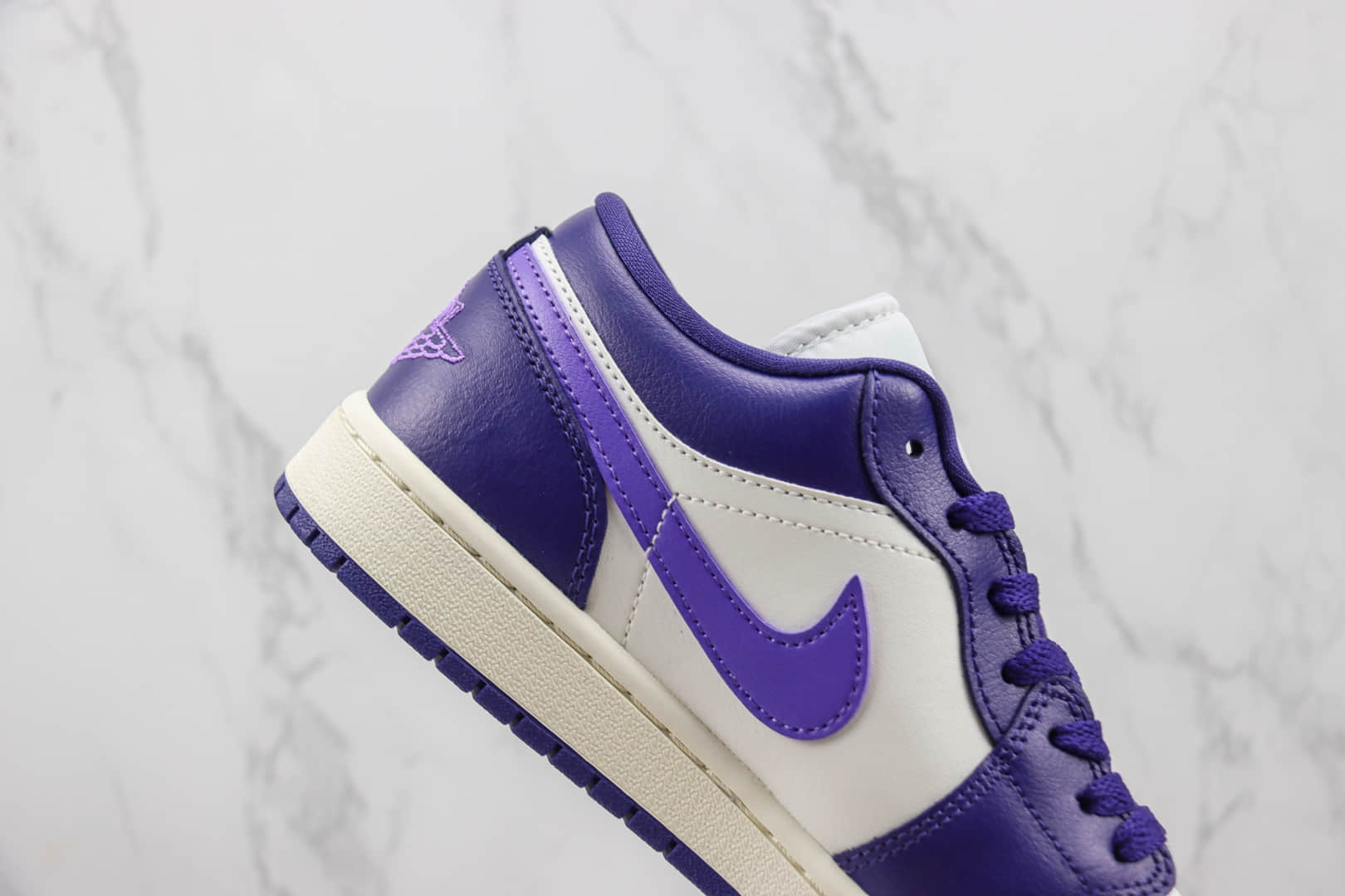 乔丹Air Jordan 1 Low纯原版本低帮AJ1白紫色板鞋 莆田AJ货源 货号:DC0774-502