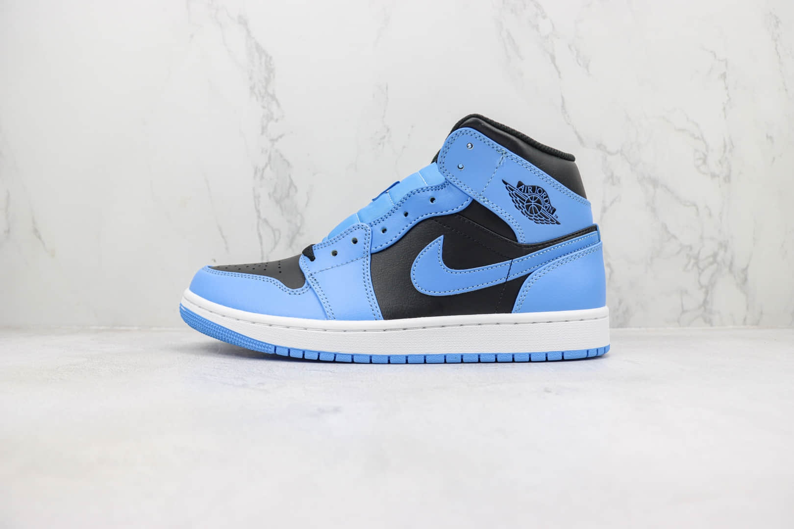 乔丹Air Jordan 1 Mid “University Blue”纯原版本中帮AJ1大学蓝篮球鞋 莆田AJ货源 (ID:100365) - 图片1