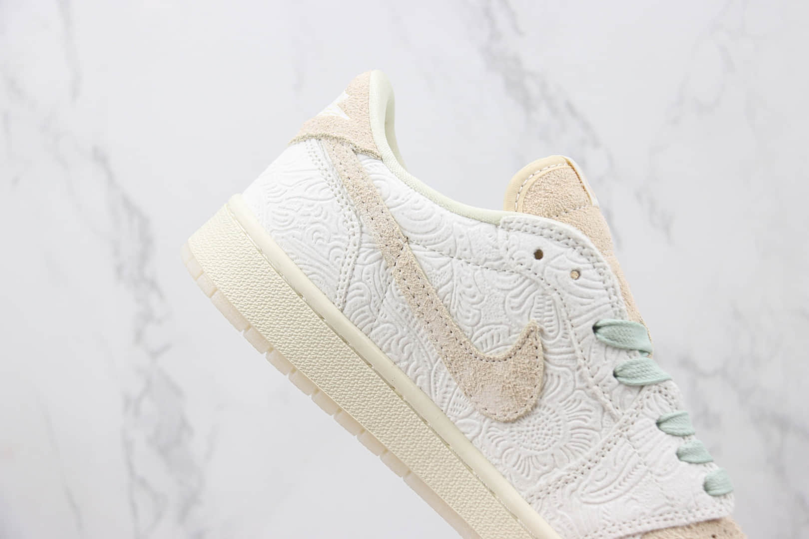 乔丹Chris Paul x Air Jordan 1 Low OG “Give Them Flowers”纯原版本克里斯·保罗联名款AJ1低帮花卉暗纹篮球鞋 莆田AJ货源 货号:FZ0455-200
