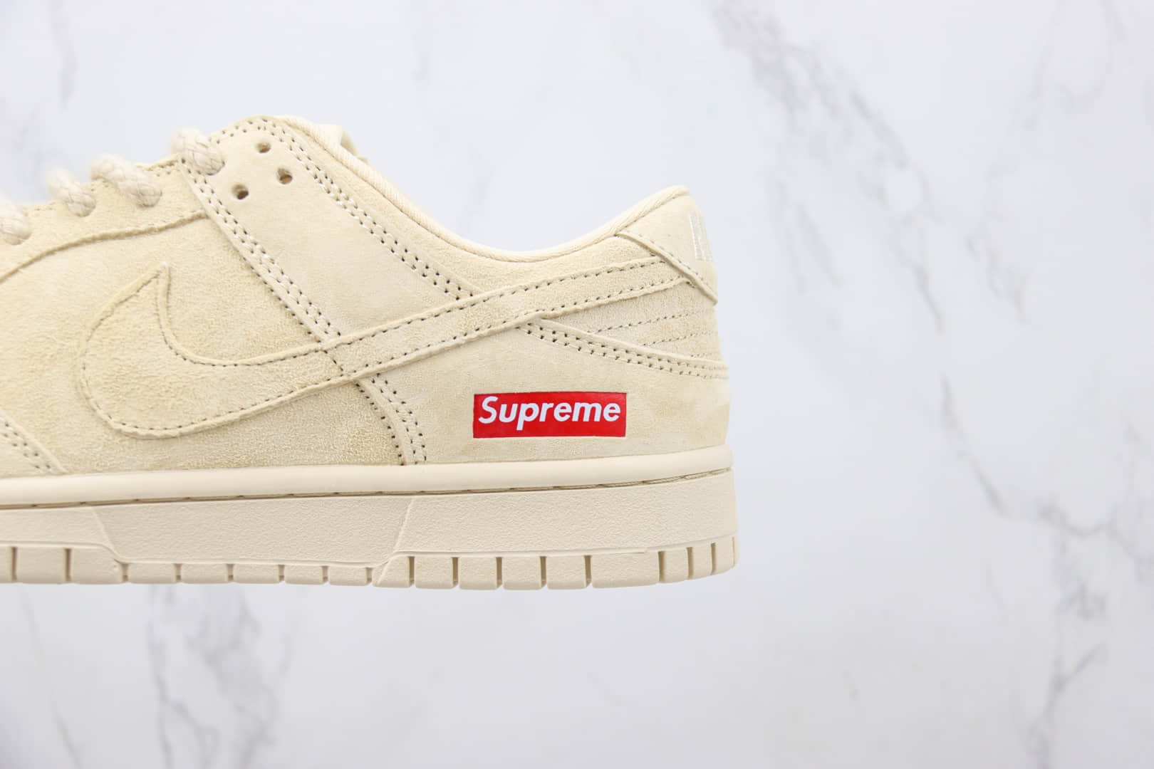 耐克Supreme x Nike SB Dunk Low纯原版本低帮SB Dunk联名Supreme驼色麂皮板鞋 莆田耐克工厂 货号:FC1688-122