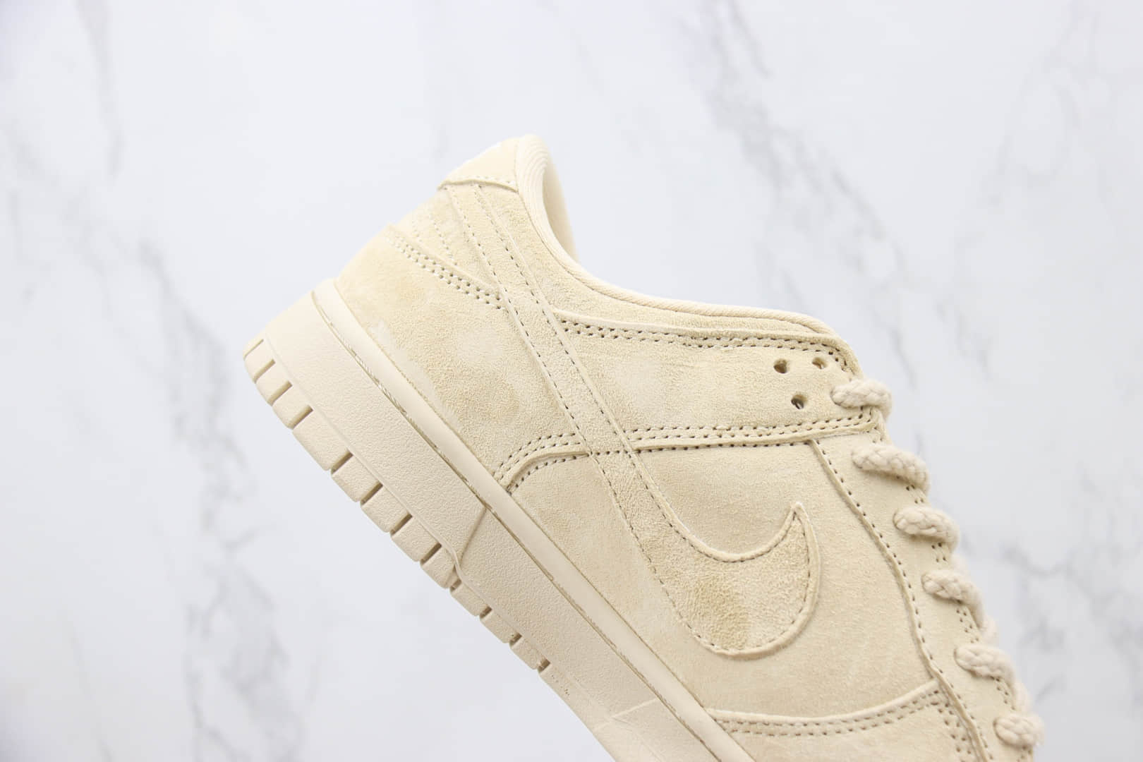 耐克Supreme x Nike SB Dunk Low纯原版本低帮SB Dunk联名Supreme驼色麂皮板鞋 莆田耐克工厂 货号:FC1688-122