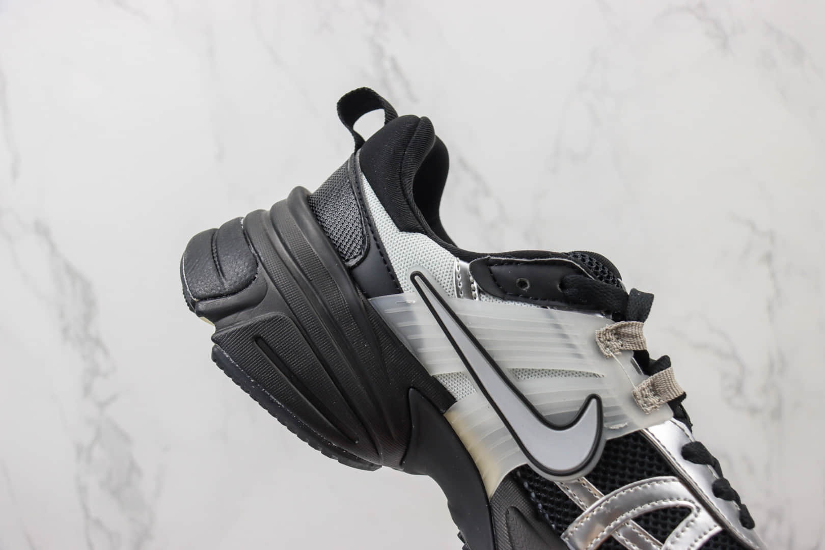 耐克Nike V2K Runtekk纯原版本黑银减震高街跑鞋 莆田耐克工厂 货号:FD0736-003