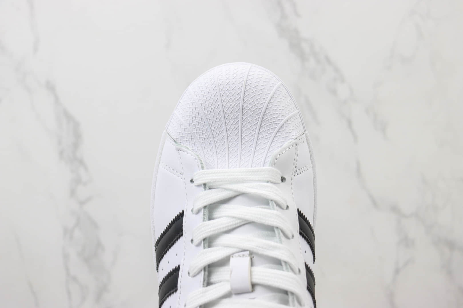 阿迪达斯adidas Originals Superstar纯原版本三叶草贝壳头白黑金标板鞋 莆田阿迪达斯货源 货号:EG4958