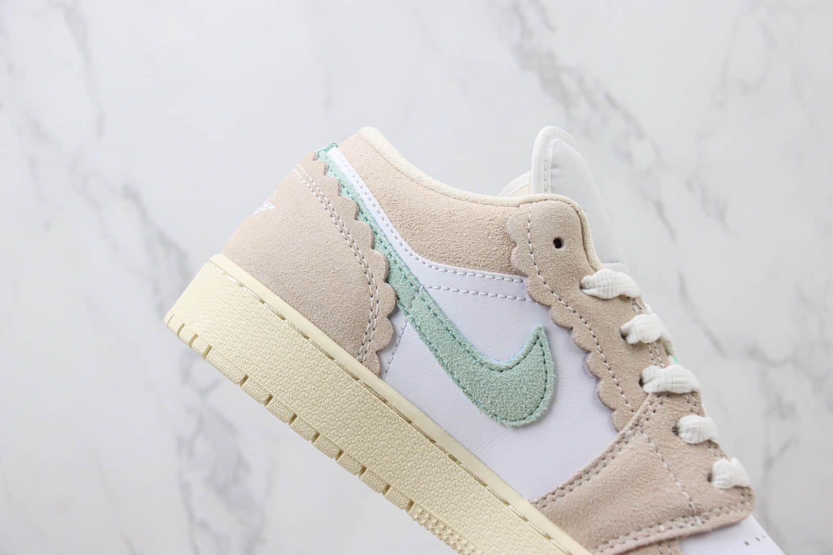 乔丹Air Jordan 1 Low纯原版本低帮AJ1米粉白板鞋 莆田AJ货源 货号:DZ5356-800