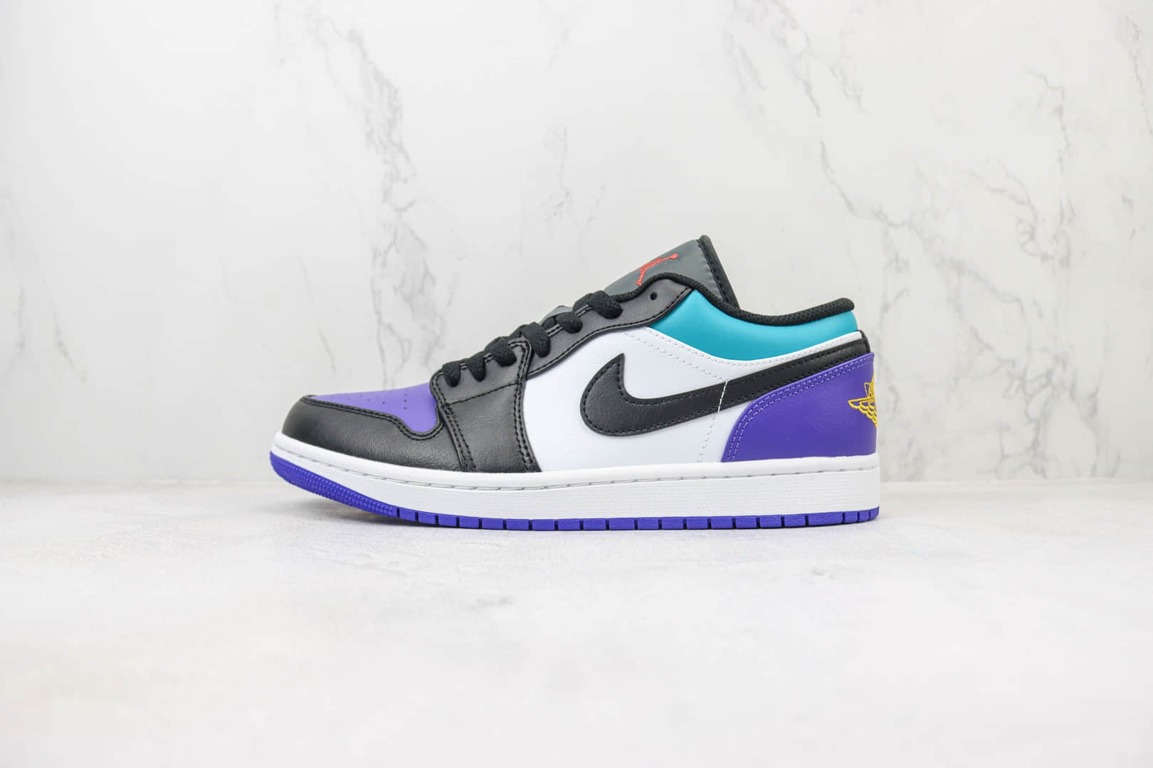 乔丹Air Jordan 1 Low纯原版本低帮AJ1白黑紫板鞋 莆田AJ货源 (ID:101255) - 图片1