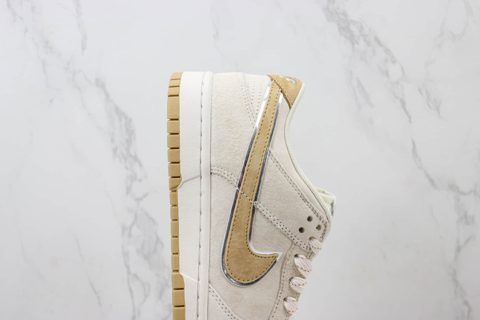 耐克Nike SB Dunk Low纯原版本低帮SB Dunk米黄色麂皮板鞋 莆田耐克货源 货号:DR2269-326