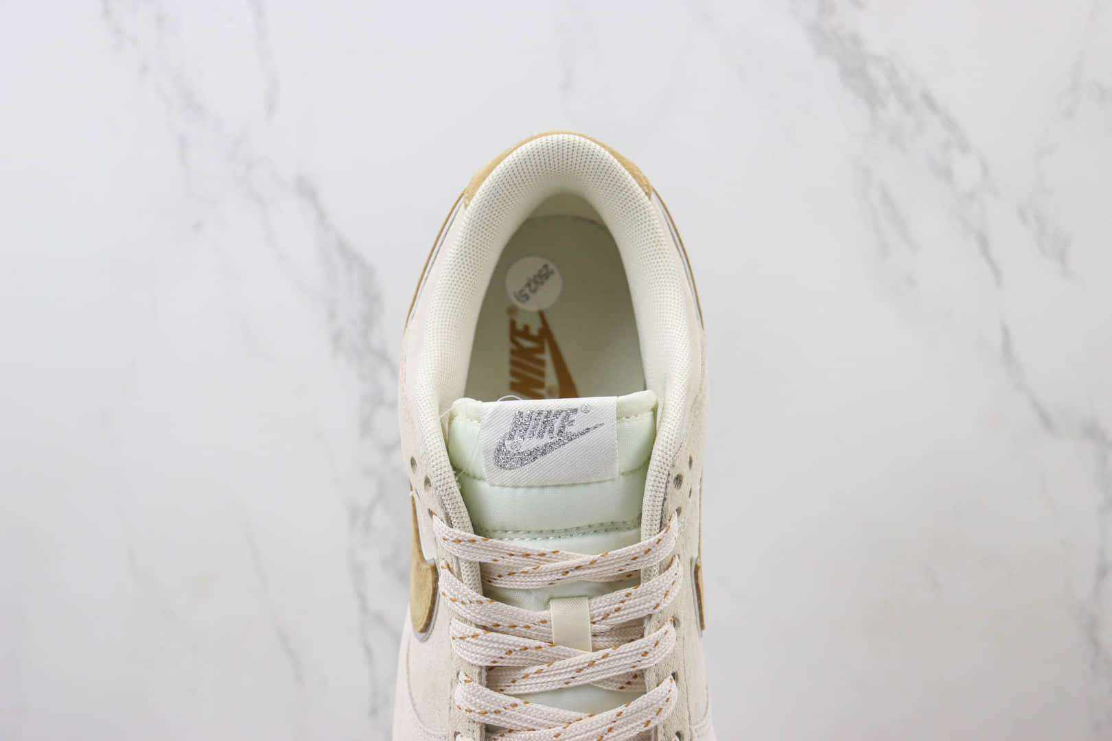 耐克Nike SB Dunk Low纯原版本低帮SB Dunk米黄色麂皮板鞋 莆田耐克货源 货号:DR2269-326