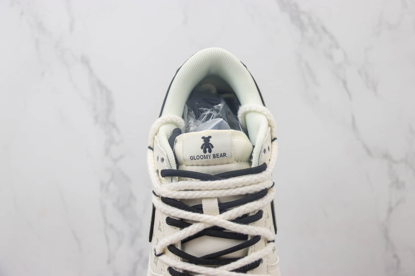 耐克Nike SB Dunk Low x Louis Vuitton纯原版本LV联名SB Dunk白黑暴力熊板鞋 莆田耐克货源 货号:FC1688-135