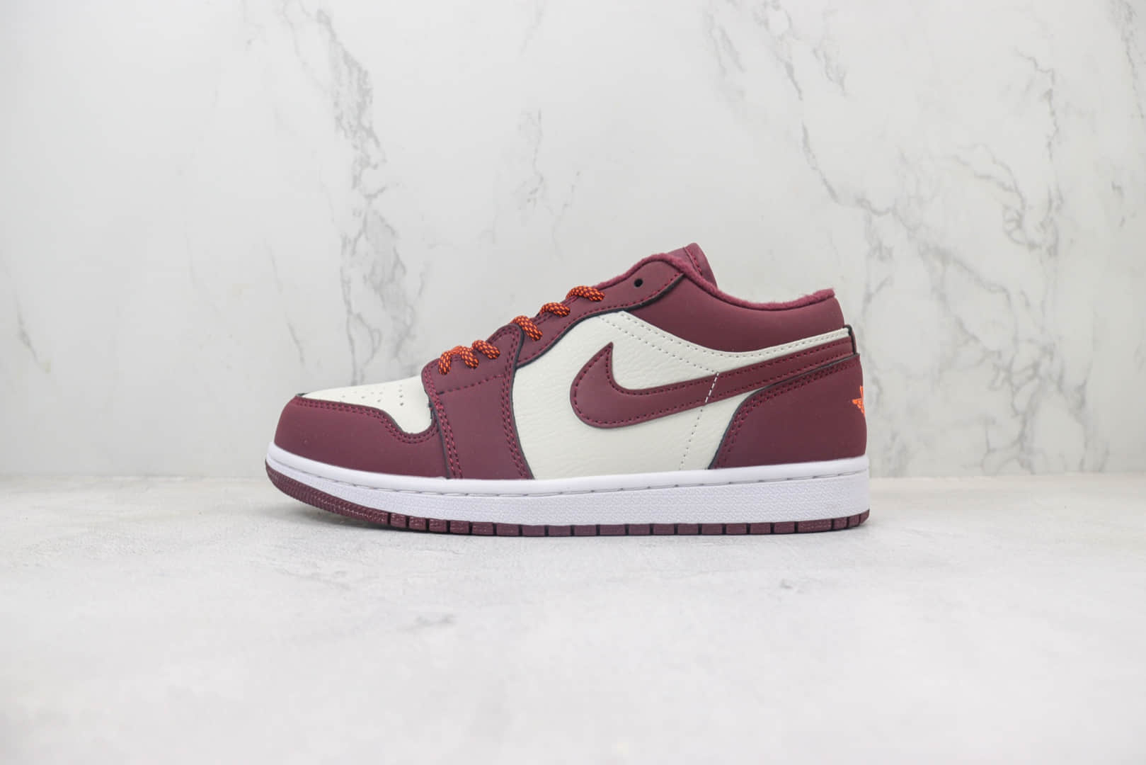 乔丹Air Jordan1 Low纯原版本低帮AJ1白酒红板鞋 莆田复刻鞋货源 货号:553560-068