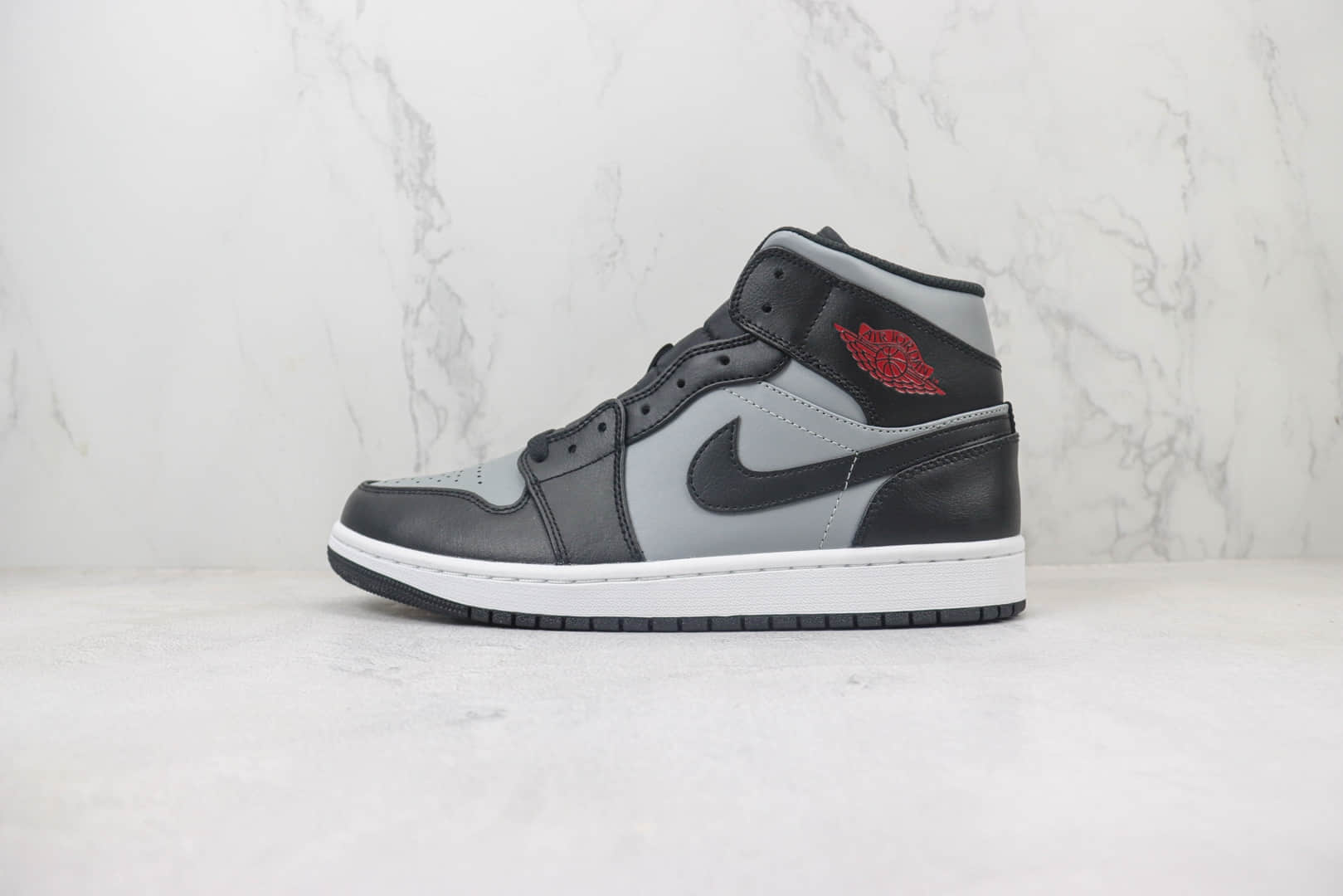 乔丹Air Jordan 1 Mid纯原版本中帮AJ1黑灰影子篮球鞋 莆田AJ货源 货号:554724-096