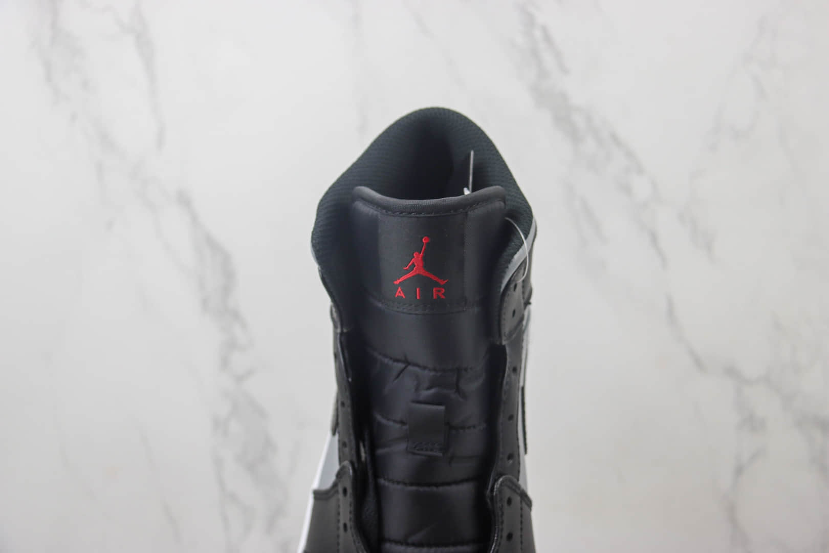 乔丹Air Jordan 1 Mid纯原版本中帮AJ1黑灰影子篮球鞋 莆田AJ货源 货号:554724-096