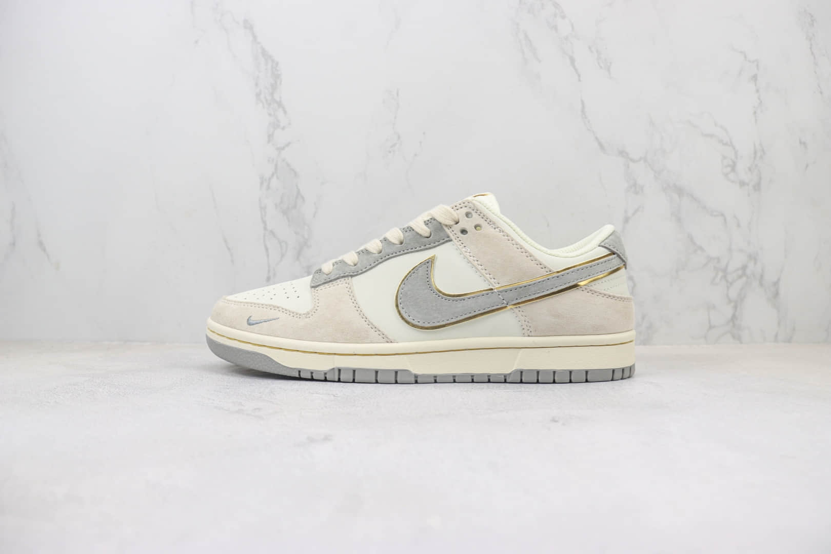 耐克Nike SB Dunk Low纯原版本低帮SB Dunk米灰色麂皮板鞋 莆田耐克工厂 (ID:101825) - 图片1