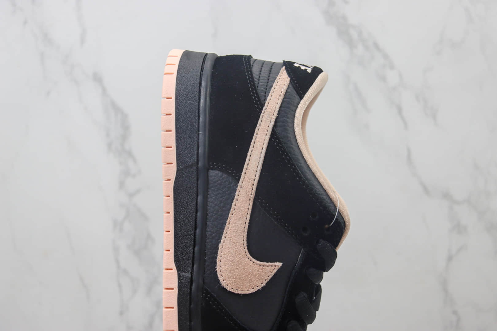 耐克Nike SB Dunk Low纯原版本低帮SB Dunk黑粉板鞋 莆田耐克工厂 货号:BQ6817-003