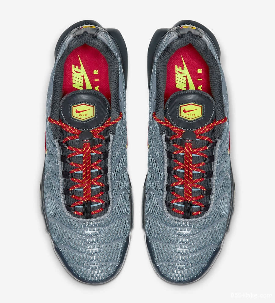 Nike Air Max Plus释出三款全新配色!