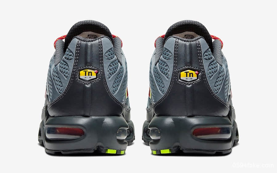 Nike Air Max Plus释出三款全新配色!
