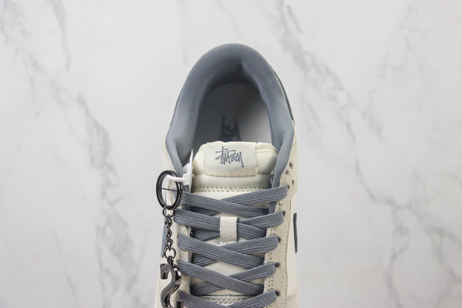 耐克Stussy x Nike SB Dunk Low纯原版本斯图西联名SB Dunk白灰色板鞋 莆田耐克货源 货号:FC1688-154
