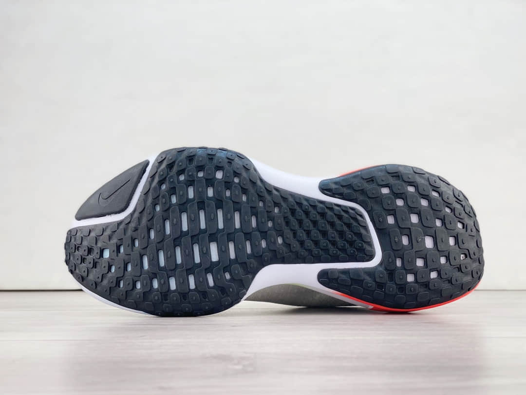 耐克Nike Zoomx Invincible Run FK3纯原版本龙年限定马拉松轻量跑鞋 莆田耐克工厂 货号:FZ5056-103
