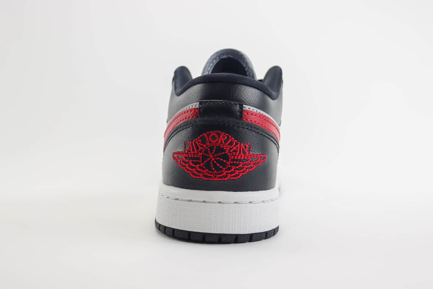 乔丹Air Jordan 1 Low纯原版本低帮AJ1黑灰红篮球鞋 莆田AJ货源 货号:DC0774-062