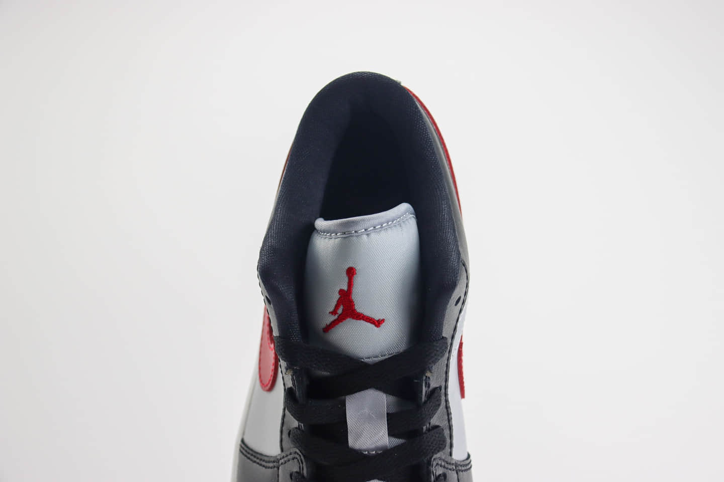 乔丹Air Jordan 1 Low纯原版本低帮AJ1黑灰红篮球鞋 莆田AJ货源 货号:DC0774-062
