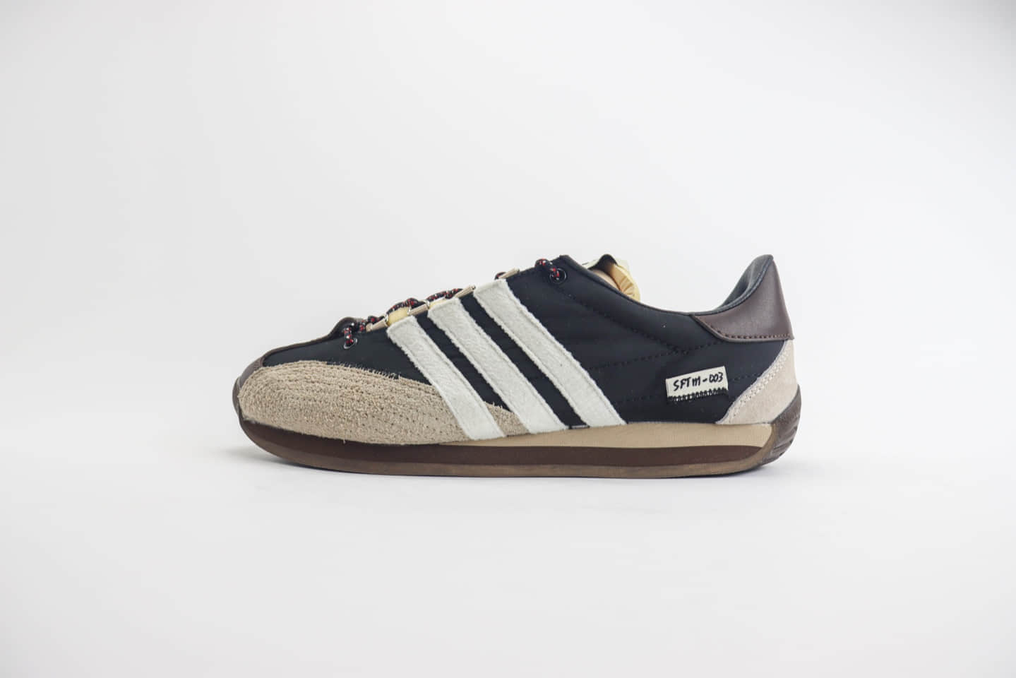 阿迪达斯SONG FOR THE MUTE x adidas originals Shadow turf纯原版本SMTF联名三叶草黑棕色复古板鞋 莆田阿迪达斯货源 (ID:102380) - 图片1
