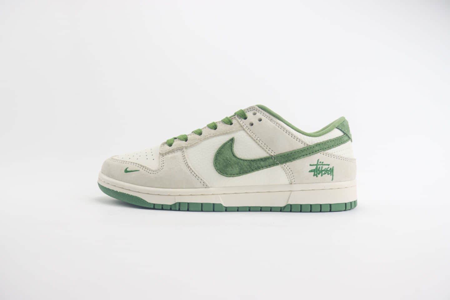 耐克Stussy x Nike Dunk Low纯原版本斯图西联名Dunk白灰绿猪八革板鞋 莆田耐克代理 (ID:102406) - 图片1