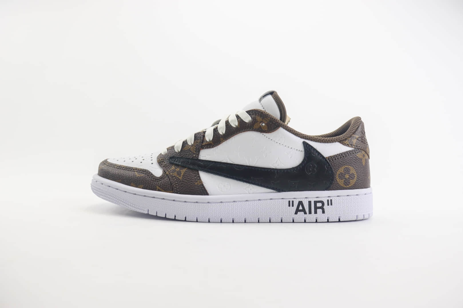乔丹Louis Vuitton x Travis Scott x Air Jordan 1 Low纯原版本三方联名LV低帮AJ1白黑棕TS倒勾板鞋 莆田耐克货源 (ID:102682) - 图片1