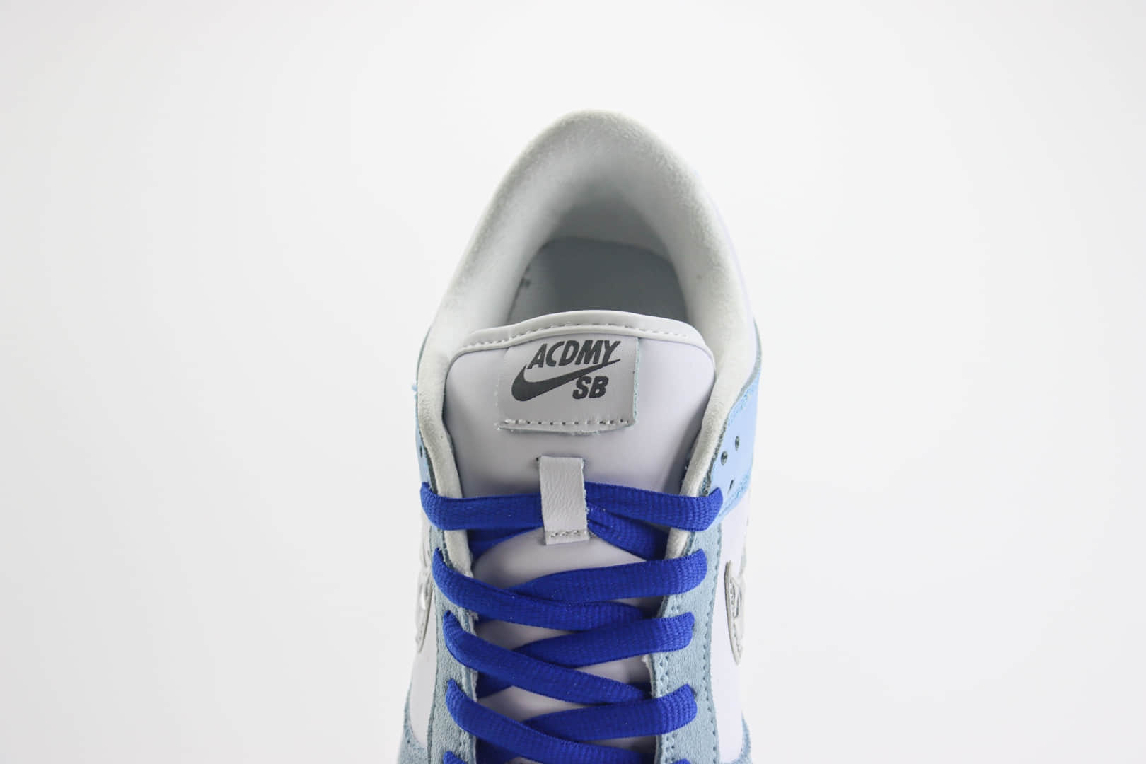 耐克Nike SB Dunk Low纯原版本低帮SB Dunk白蓝液态银勾板鞋 莆田耐克代理 货号:FD2562-300