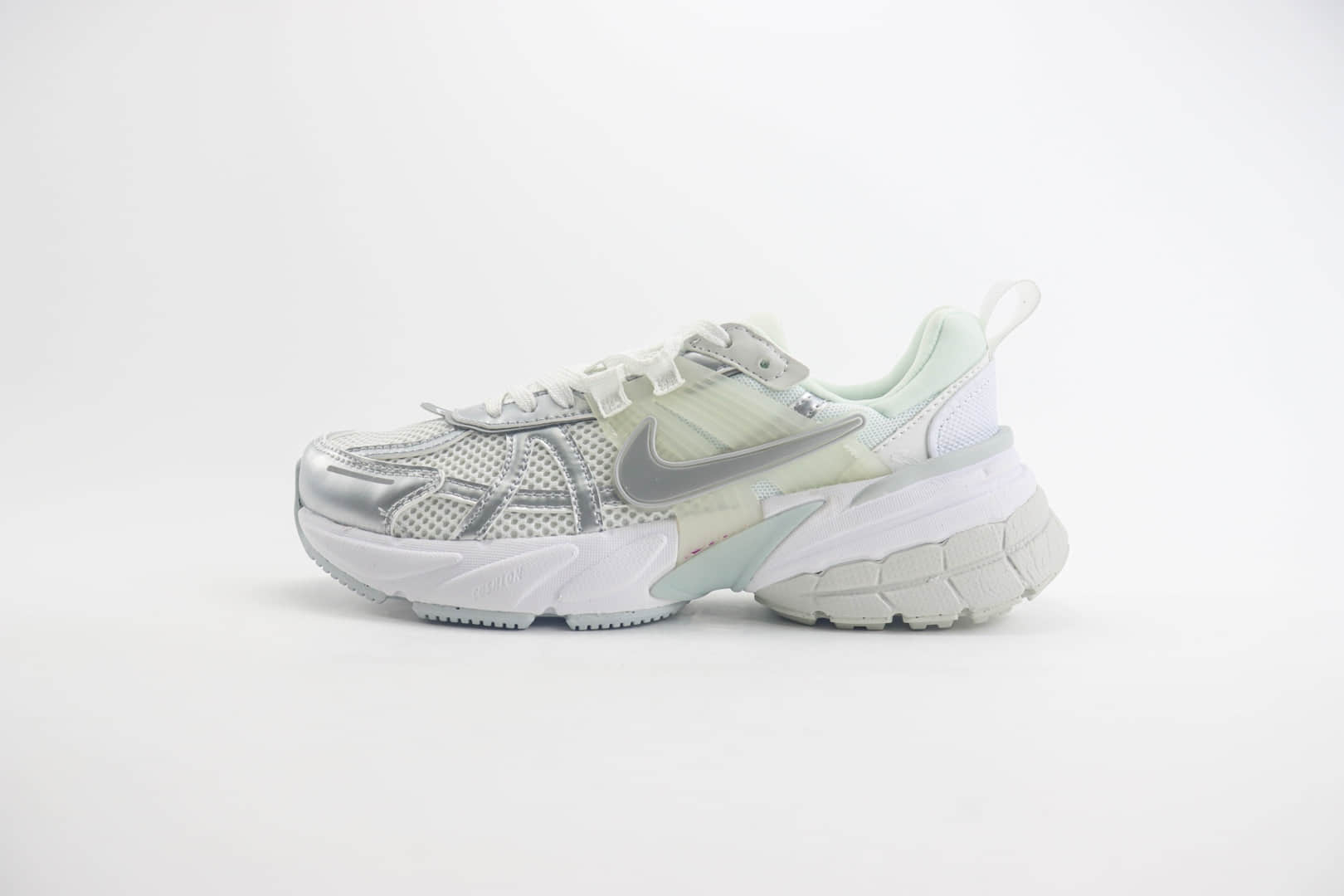 耐克Nike V2K Runtekk纯原版本V2K白银色复古跑鞋 莆田耐克货源 货号:FD0736-104