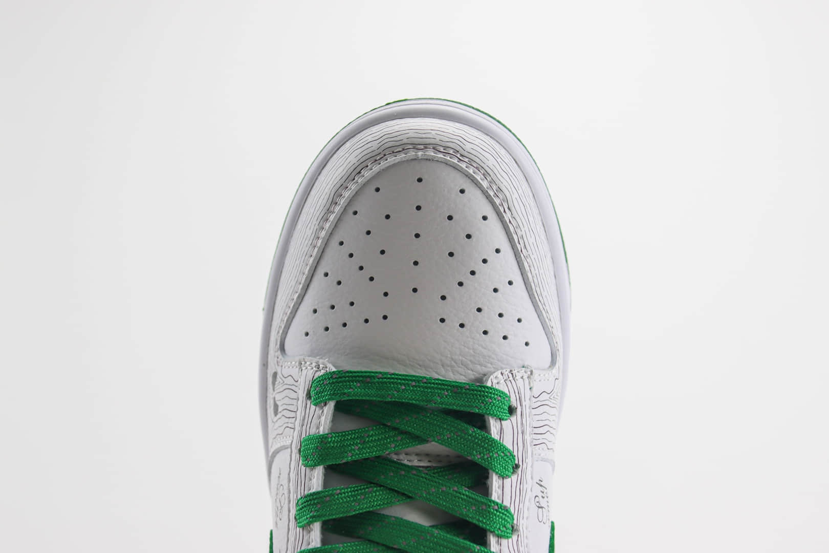 耐克Supreme x Nike Dunk Low纯原版本低帮SB Dunk联名Supreme白绿鬼脸涂鸦板鞋 莆田耐克代理 货号:XD6188-033