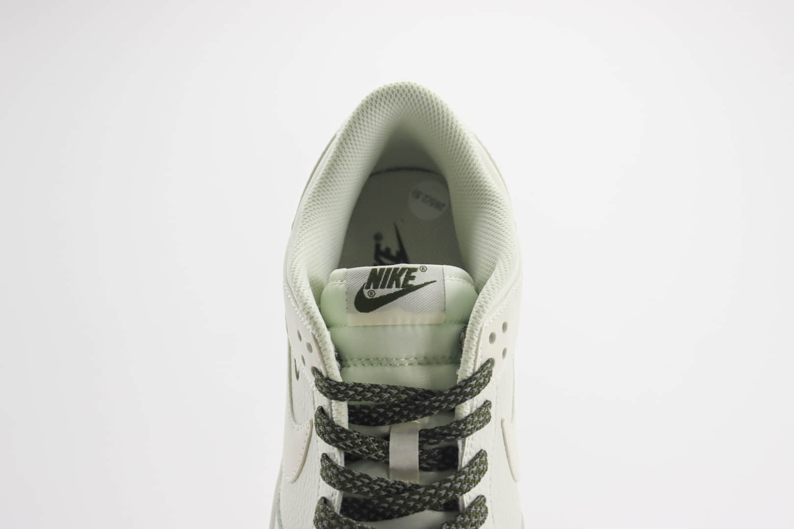 耐克Nike Dunk Low纯原版本低帮Dunk白绿三勾滑板板鞋 莆田天花板Dunk 货号：NK5639-323