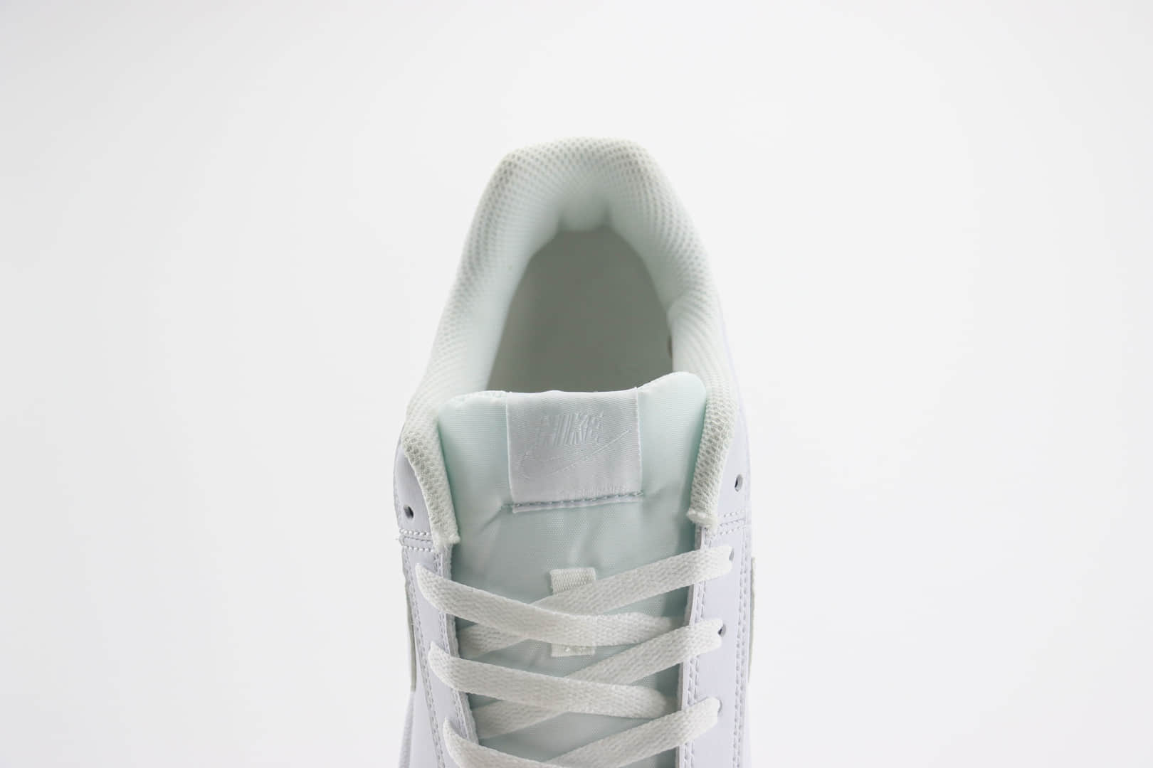 耐克Nike Court Royale纯原版本开拓者纯白低帮板鞋 莆田耐克货源 货号:749747-111