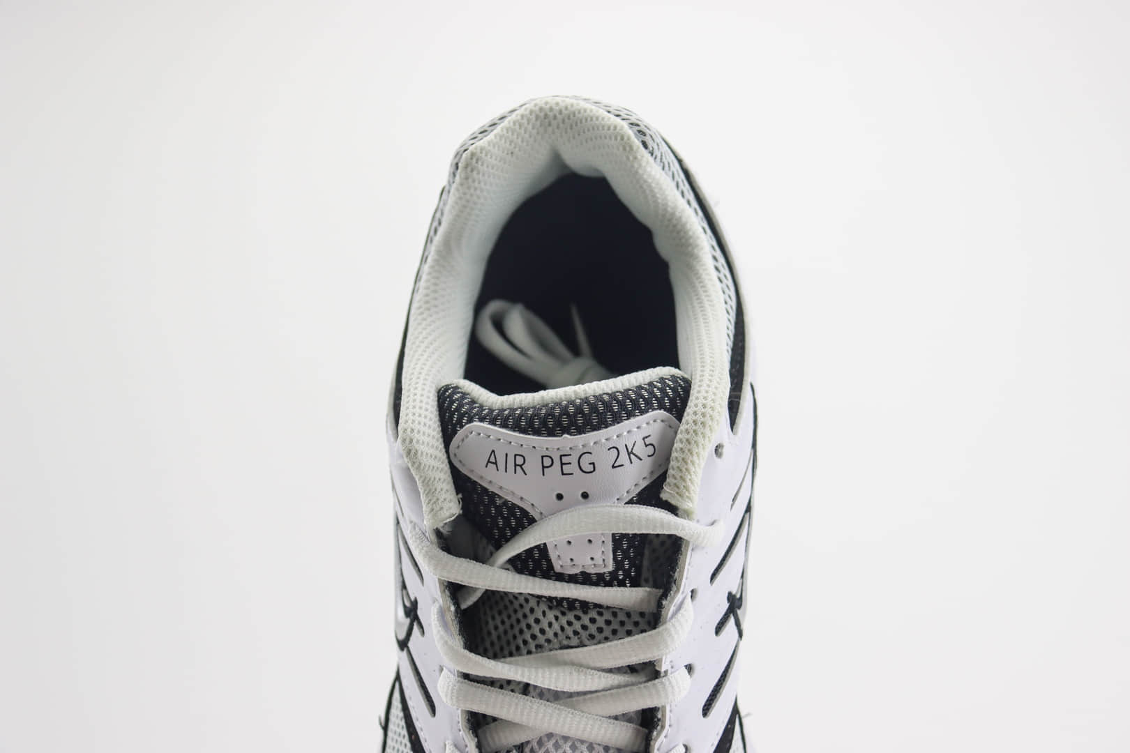 耐克Nike Air Pegasus 2K5纯原版本白黑色2K5复古慢跑鞋 莆田耐克货源 货号:FJ1909-100