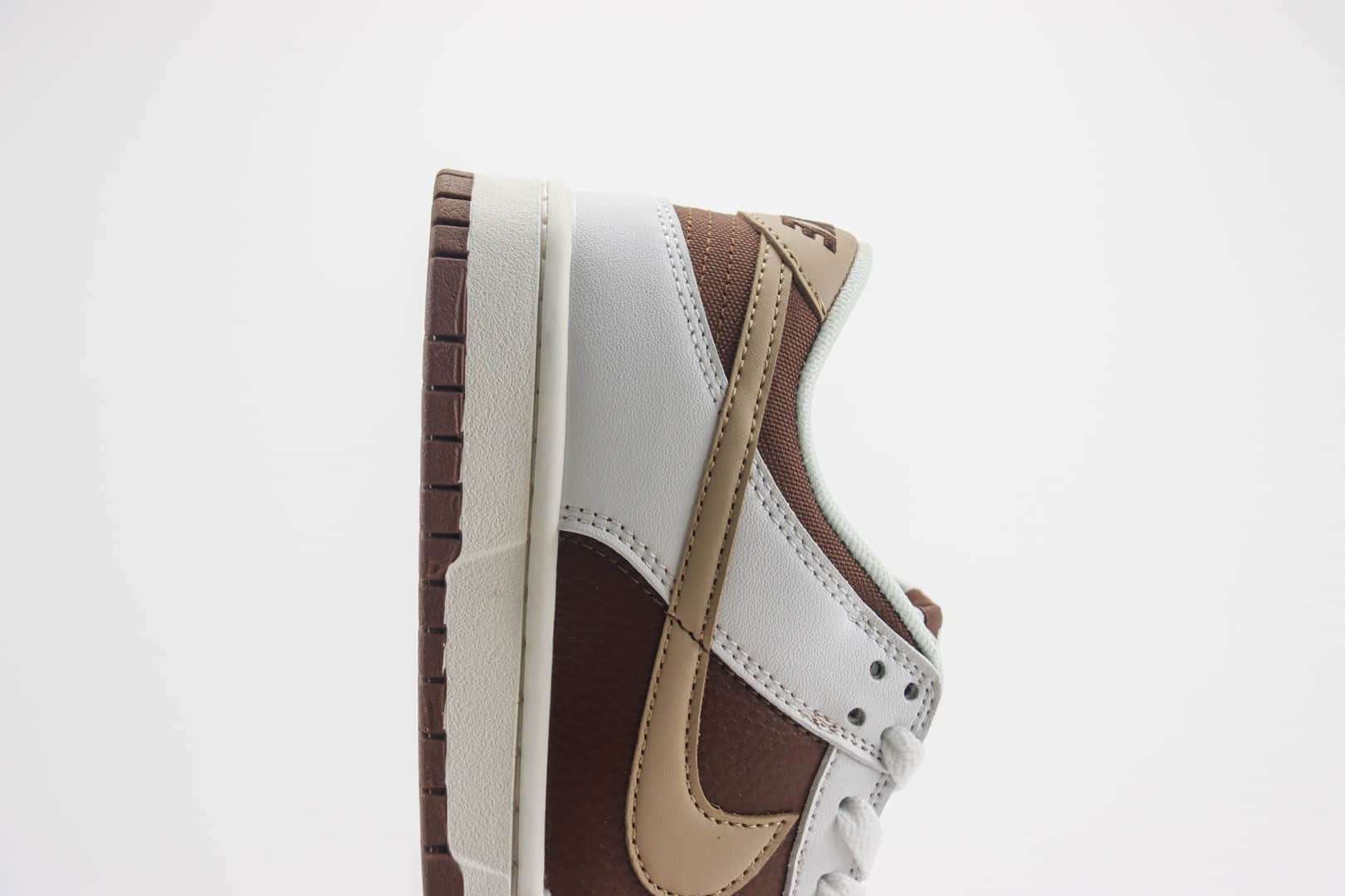 耐克Nike SB Dunk Low纯原版本低帮SB Dunk白棕色滑板板鞋 莆田耐克货源 货号:HF4292-100