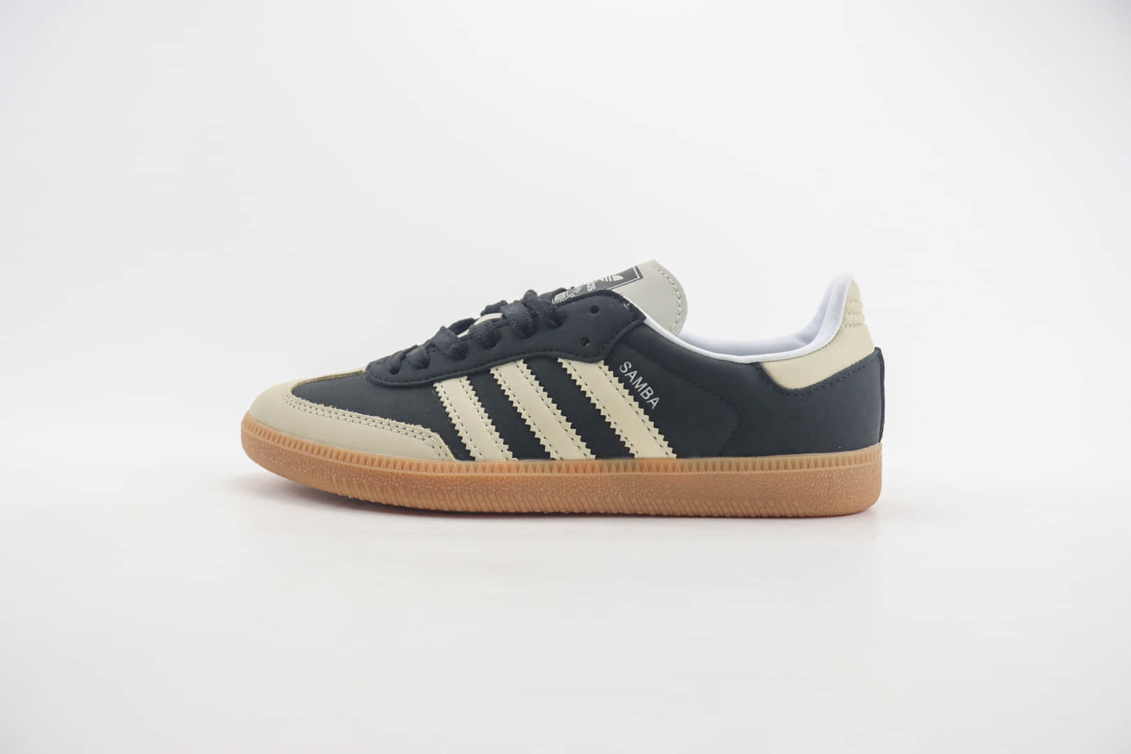 阿迪达斯adidas originals Samba纯原版本桑巴黑米白低帮板鞋 莆田阿迪达斯代理 (ID:104270) - 图片1