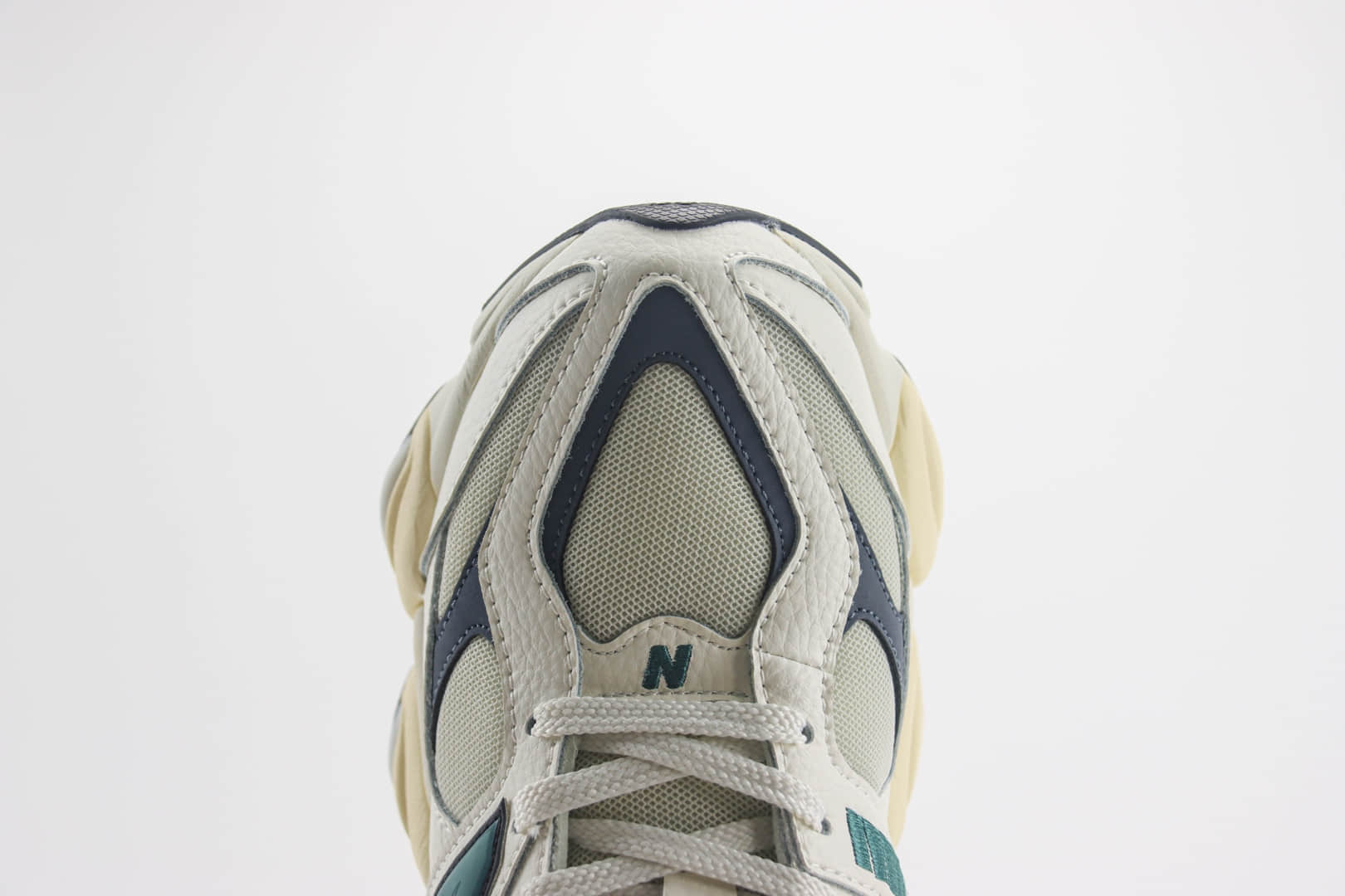 新百伦New Balance 9060纯原版本NB9060白蓝绿复古慢跑鞋 莆田新百伦货源 货号:U9060ESD