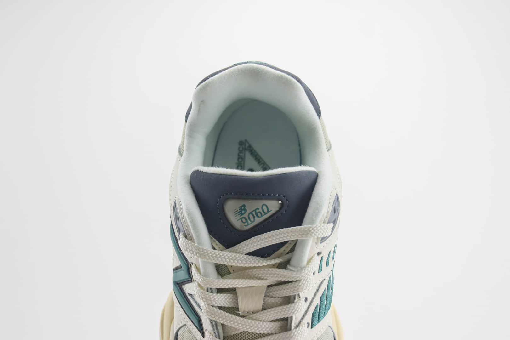 新百伦New Balance 9060纯原版本NB9060白蓝绿复古慢跑鞋 莆田新百伦货源 货号:U9060ESD