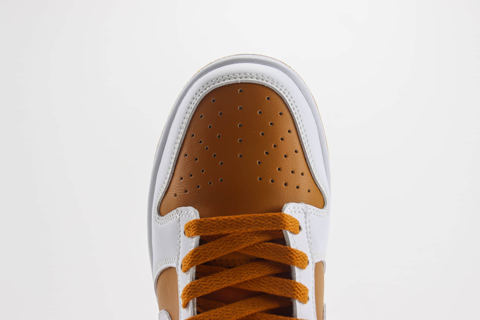 耐克Nike SB Dunk Low纯原版本低帮SB Dunk白棕色滑板板鞋 莆田耐克代理 货号:FQ6965-700