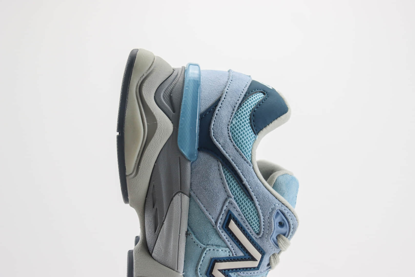 新百伦New Balance 9060纯原版本NB9060蓝色复古老爹鞋 莆田新百伦工厂 货号:U9060EED