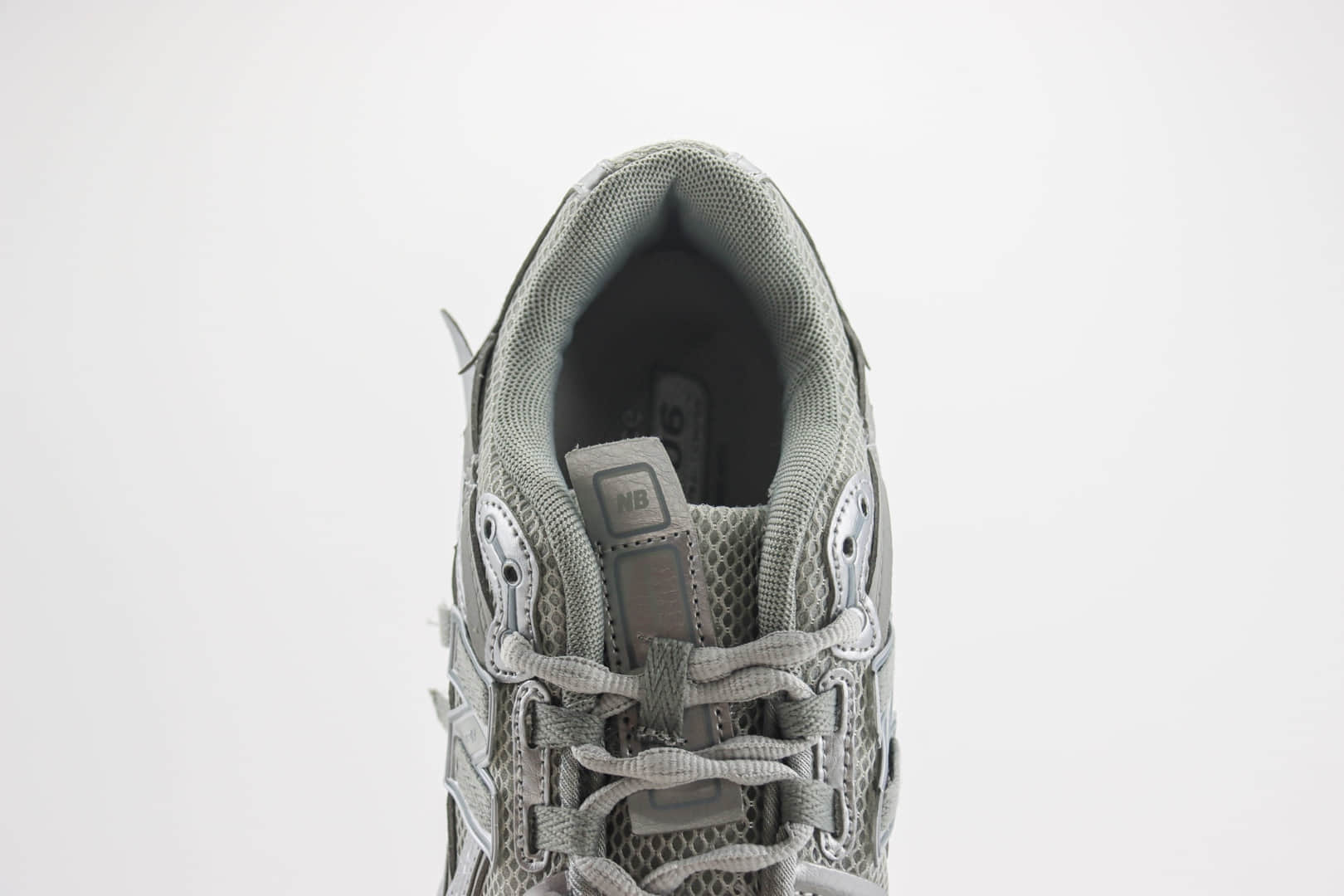 新百伦New Balance 1906纯原版本NB1906灰银色复古老爹鞋 莆田新百伦货源 货号:M1906AG