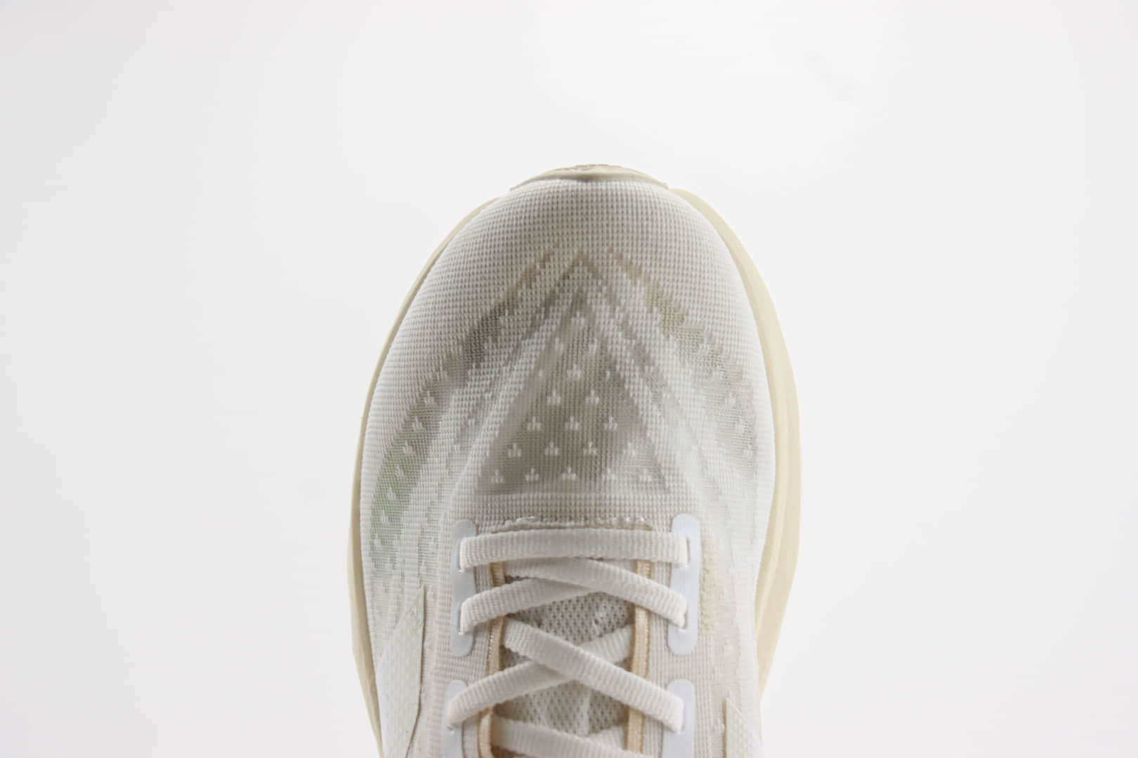 新百伦New Balance FuelCell Rebel V4纯原版本白色轻便跑步鞋 莆田新百伦货源 货号:WFCXLJ4