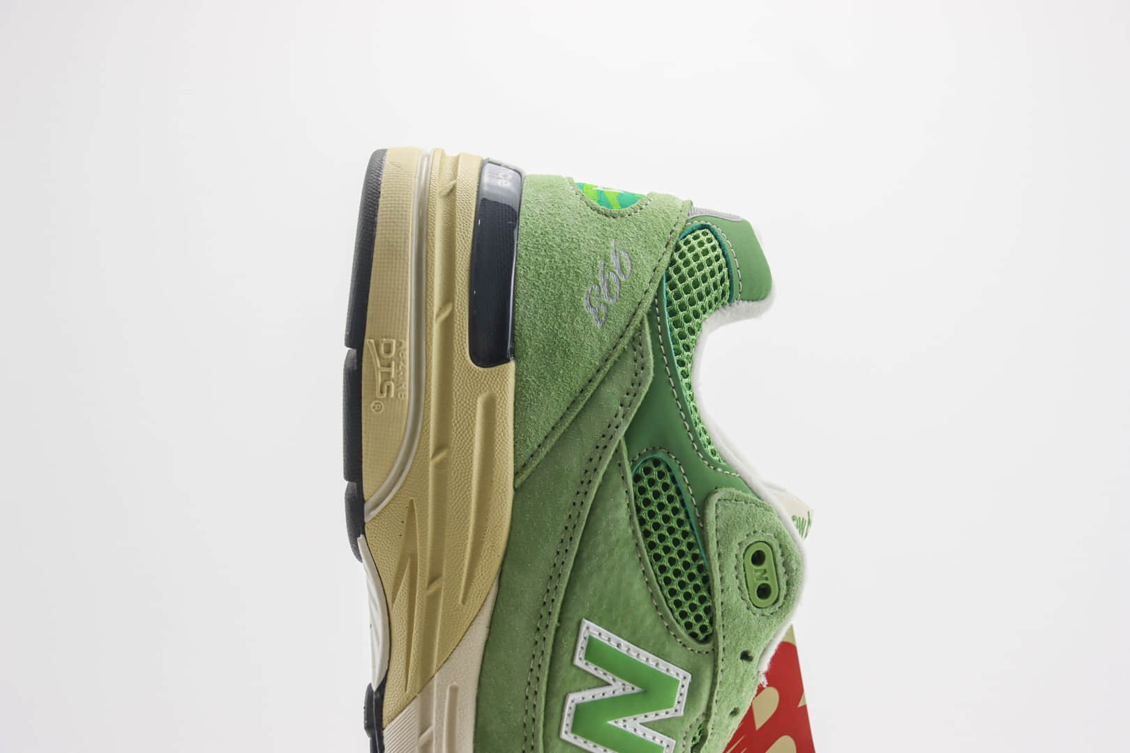 新百伦New Balance 993纯原版本NB993青草绿美产复古跑鞋 莆田新百伦货源 货号:U993GW
