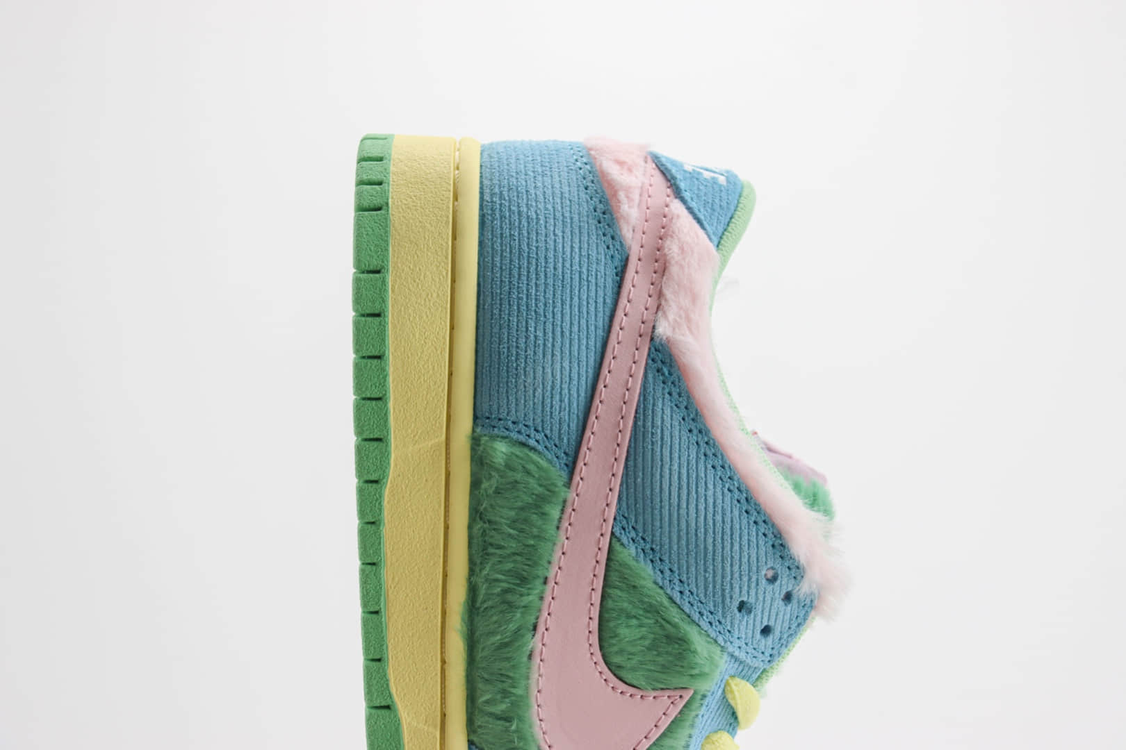 耐克Nike SB Dunk Low纯原版本低帮SB Dunk丑小鸭蓝绿粉板鞋 莆田耐克货源 货号:FN6040-400