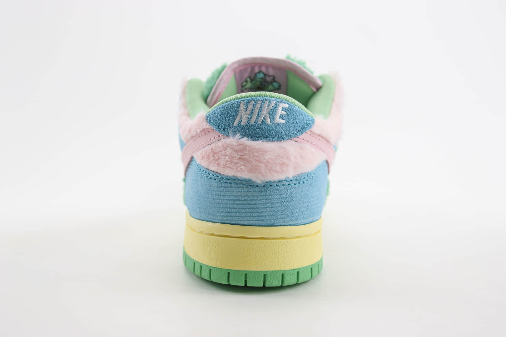 耐克Nike SB Dunk Low纯原版本低帮SB Dunk丑小鸭蓝绿粉板鞋 莆田耐克货源 货号:FN6040-400