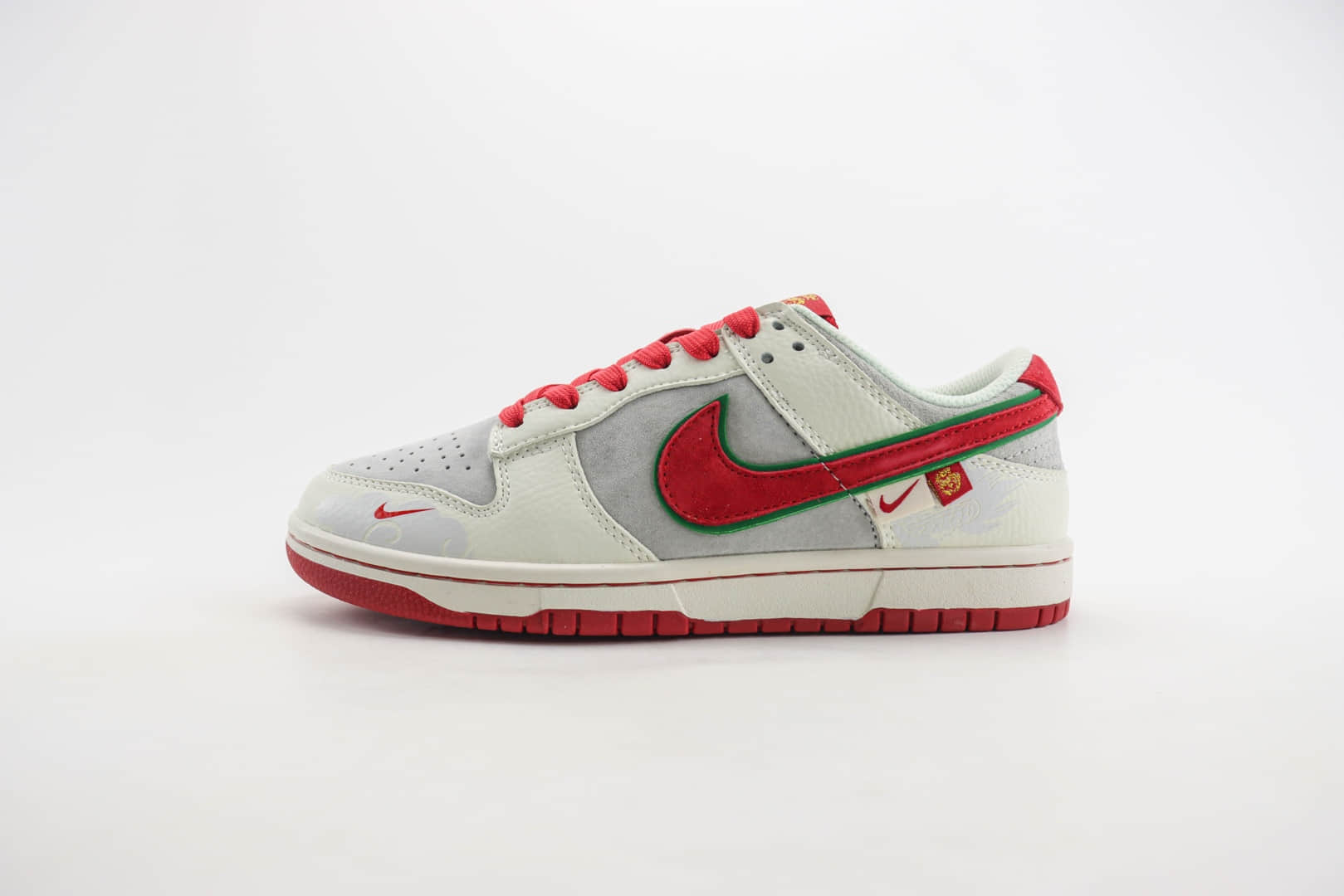 耐克Nike SB Dunk Low纯原版本低帮SB Dunk龙年限定板鞋 莆田耐克代理 (ID:105277) - 图片1