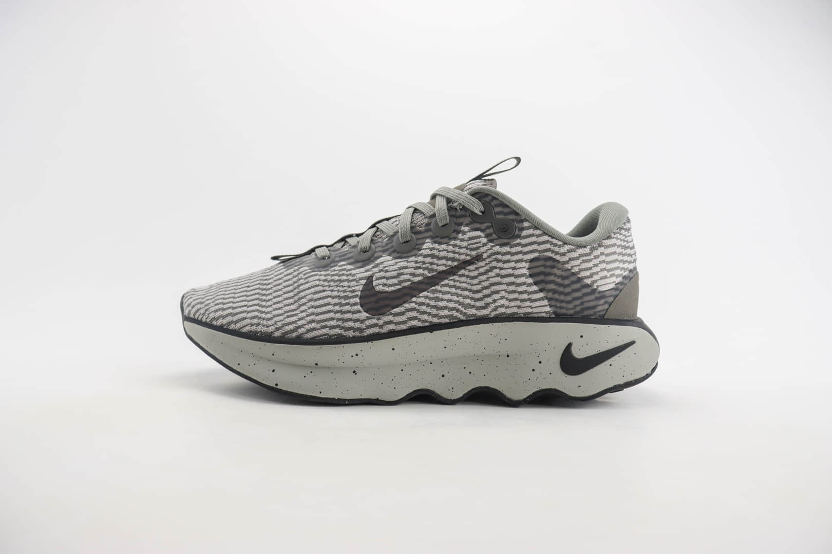 耐克Nike Motiva纯原版本灰色波浪缓震跑鞋 莆田复刻鞋货源 货号:DV1237-002