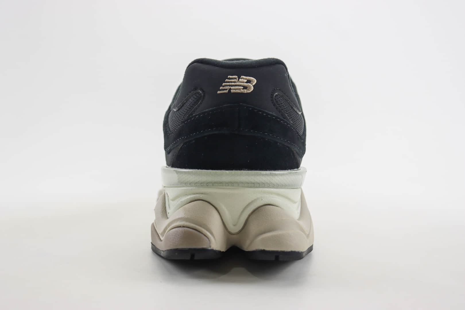 新百伦New Balance 9060纯原版本黑色NB9060复古慢跑鞋 莆田新百伦货源 货号:U9060UBY