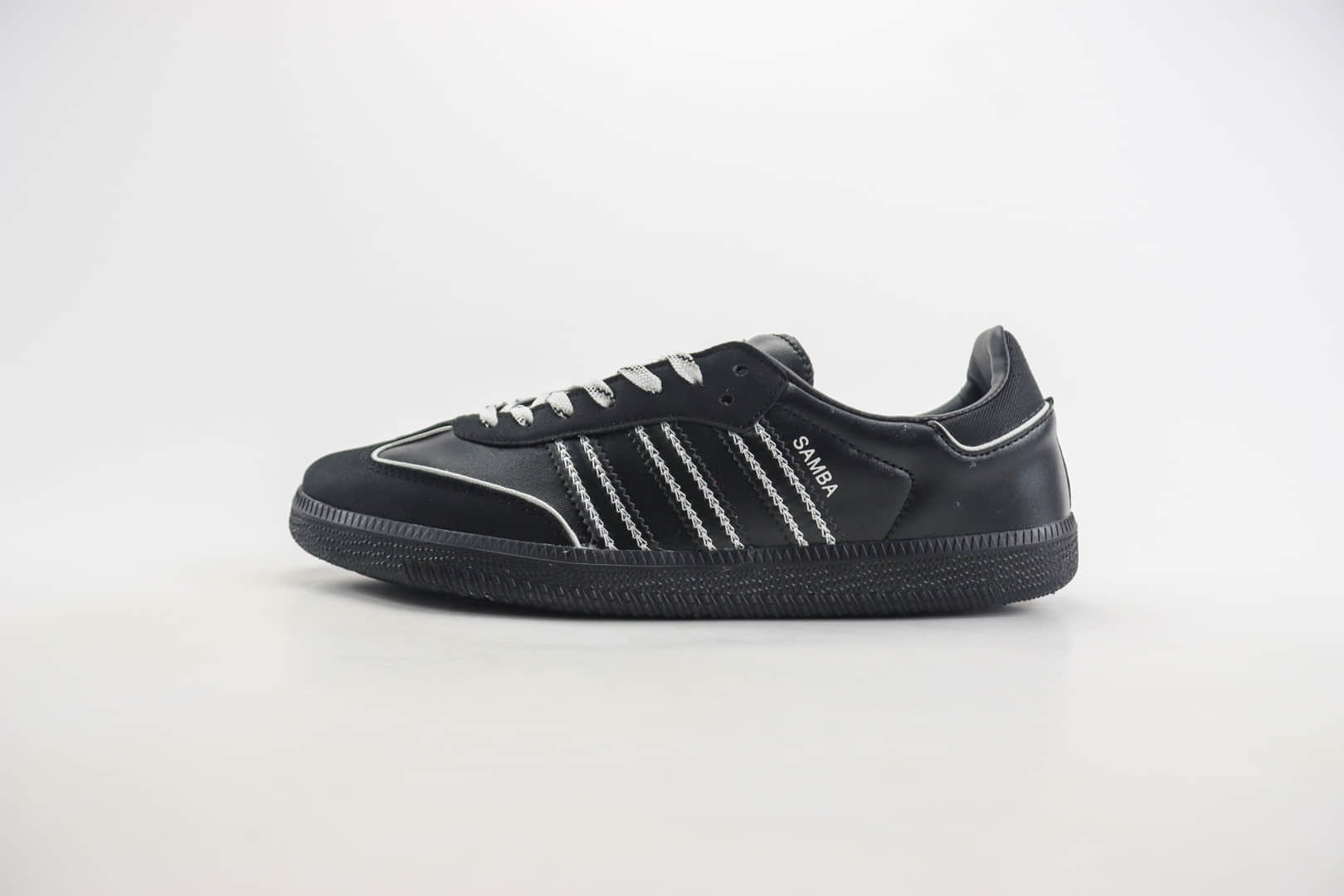 阿迪达斯adidas originals Samba OG纯原版本黑白银桑巴德训鞋 莆田阿迪达斯货源 货号:IF3918